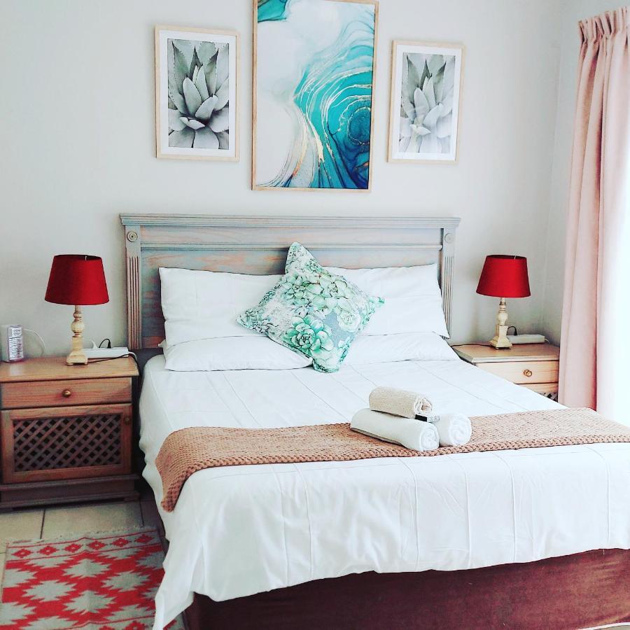 The Coelacanth Guest House And Beach Thyme Self Catering Kiddʼs Beach Extérieur photo