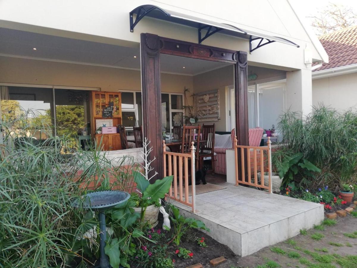 The Coelacanth Guest House And Beach Thyme Self Catering Kiddʼs Beach Extérieur photo