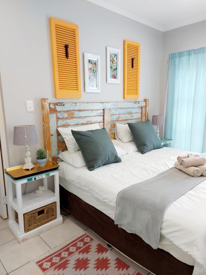 The Coelacanth Guest House And Beach Thyme Self Catering Kiddʼs Beach Extérieur photo
