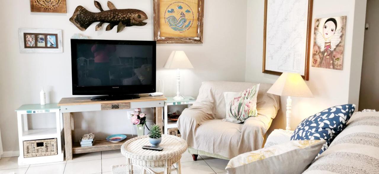 The Coelacanth Guest House And Beach Thyme Self Catering Kiddʼs Beach Extérieur photo