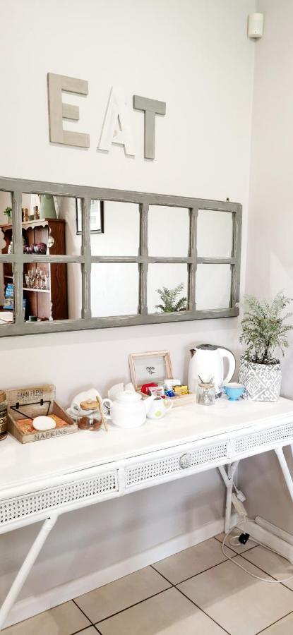 The Coelacanth Guest House And Beach Thyme Self Catering Kiddʼs Beach Extérieur photo