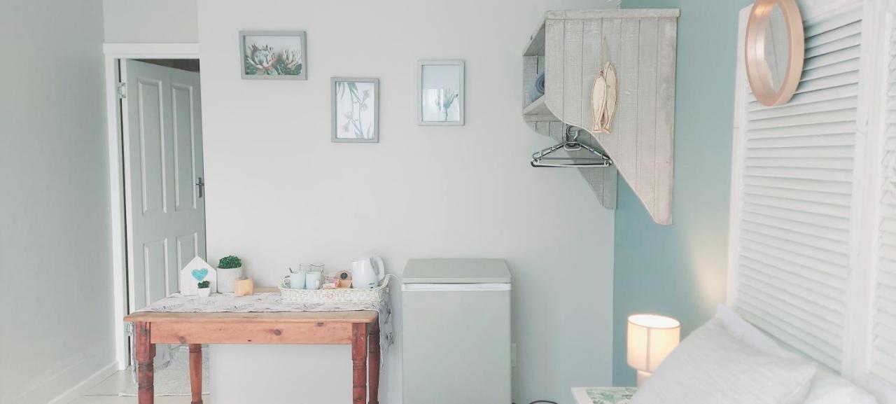 The Coelacanth Guest House And Beach Thyme Self Catering Kiddʼs Beach Extérieur photo