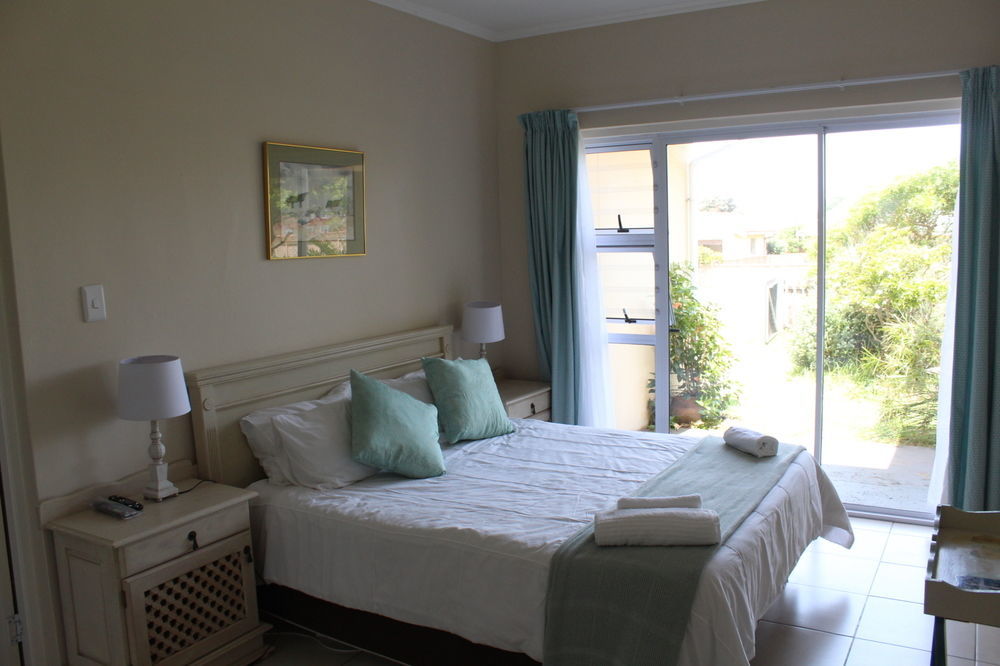 The Coelacanth Guest House And Beach Thyme Self Catering Kiddʼs Beach Extérieur photo