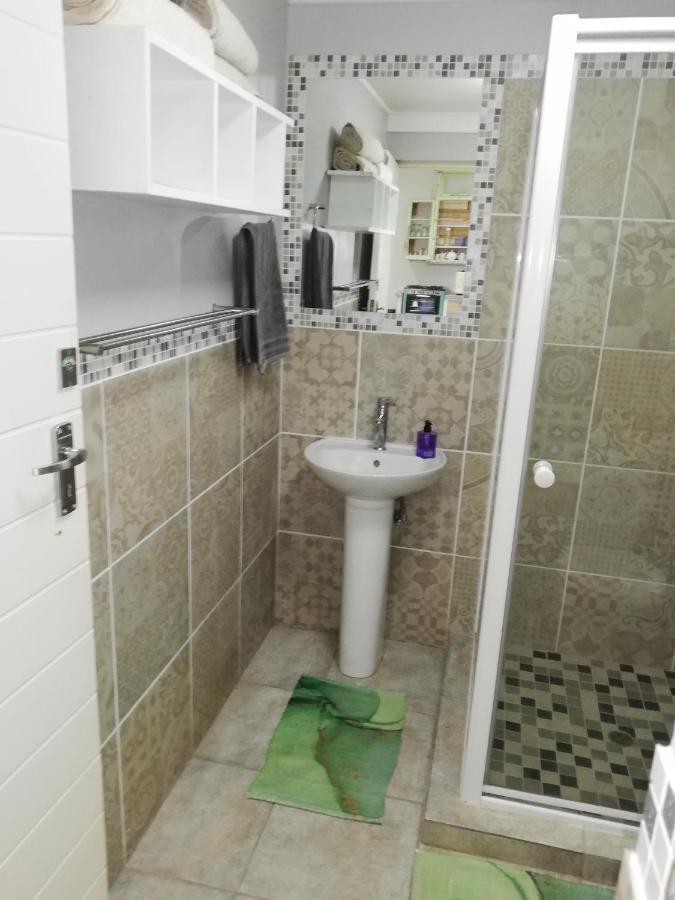 The Coelacanth Guest House And Beach Thyme Self Catering Kiddʼs Beach Extérieur photo